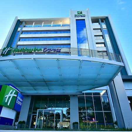 Holiday Inn Express Asuncion Aviadores By Ihg Exterior photo