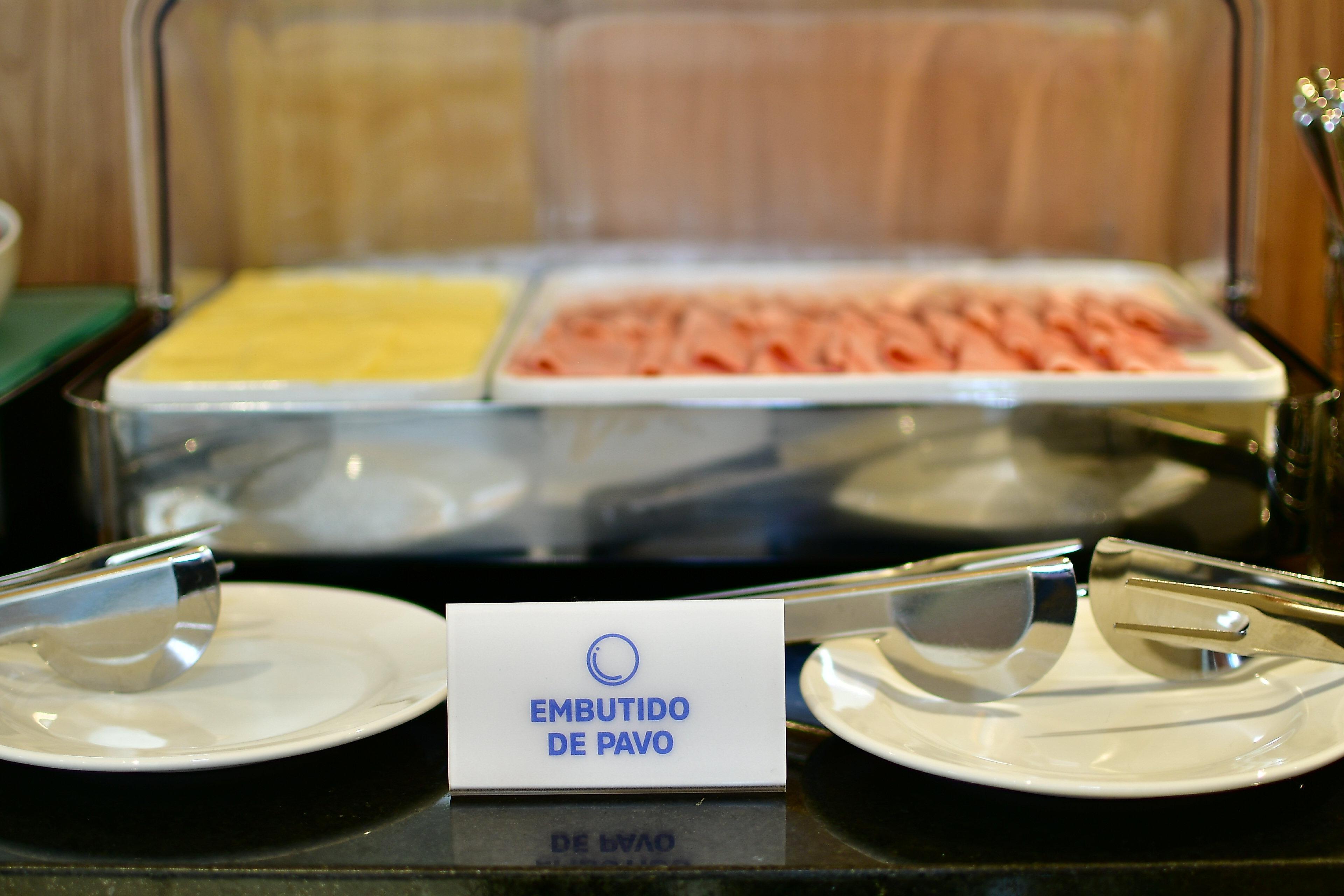 Holiday Inn Express Asuncion Aviadores By Ihg Exterior photo