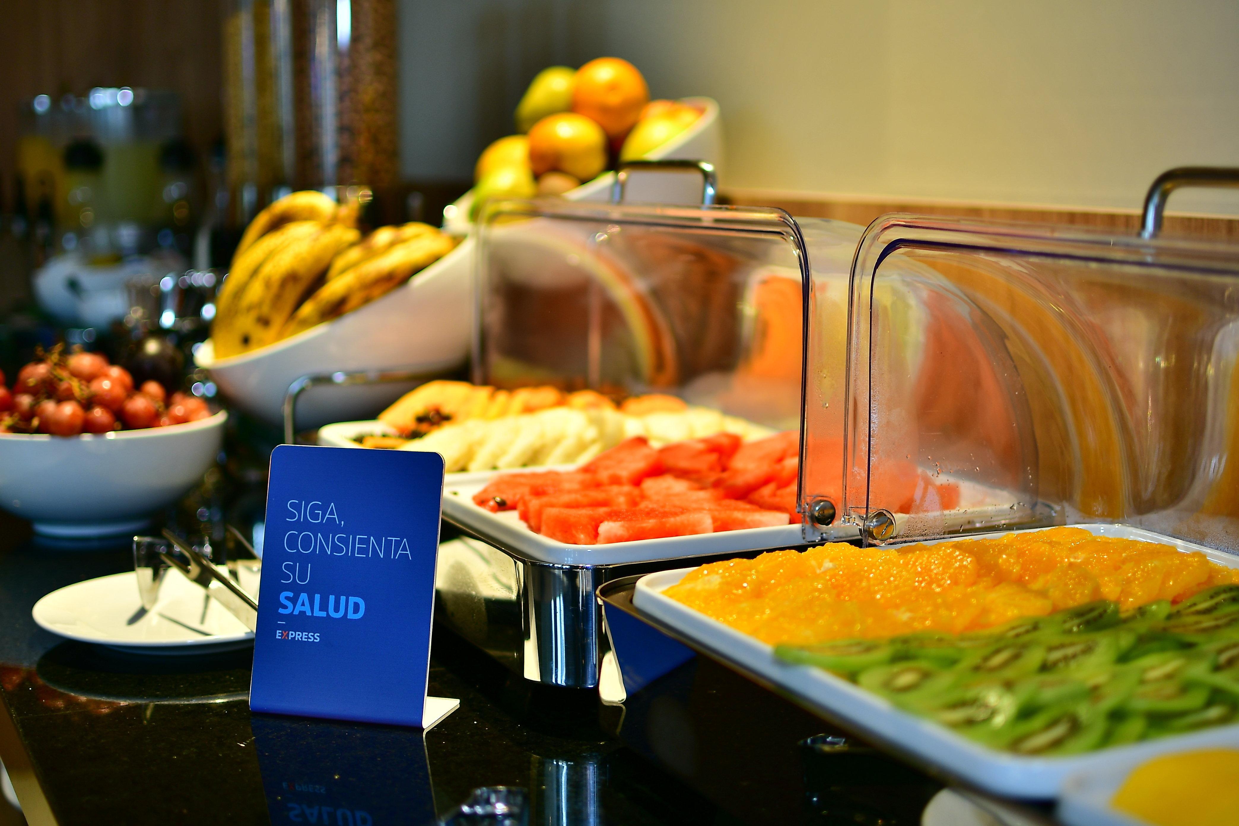 Holiday Inn Express Asuncion Aviadores By Ihg Exterior photo