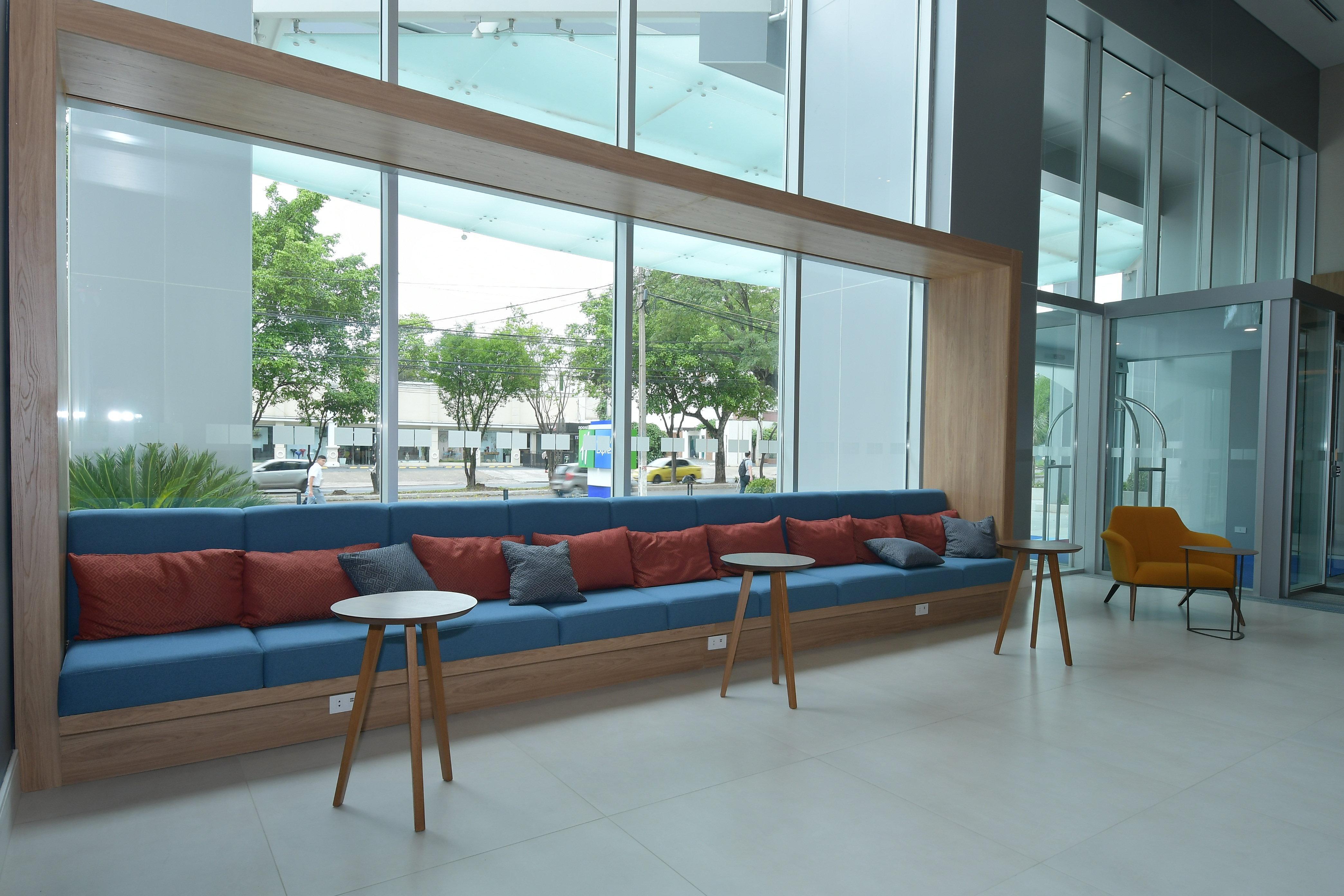 Holiday Inn Express Asuncion Aviadores By Ihg Exterior photo