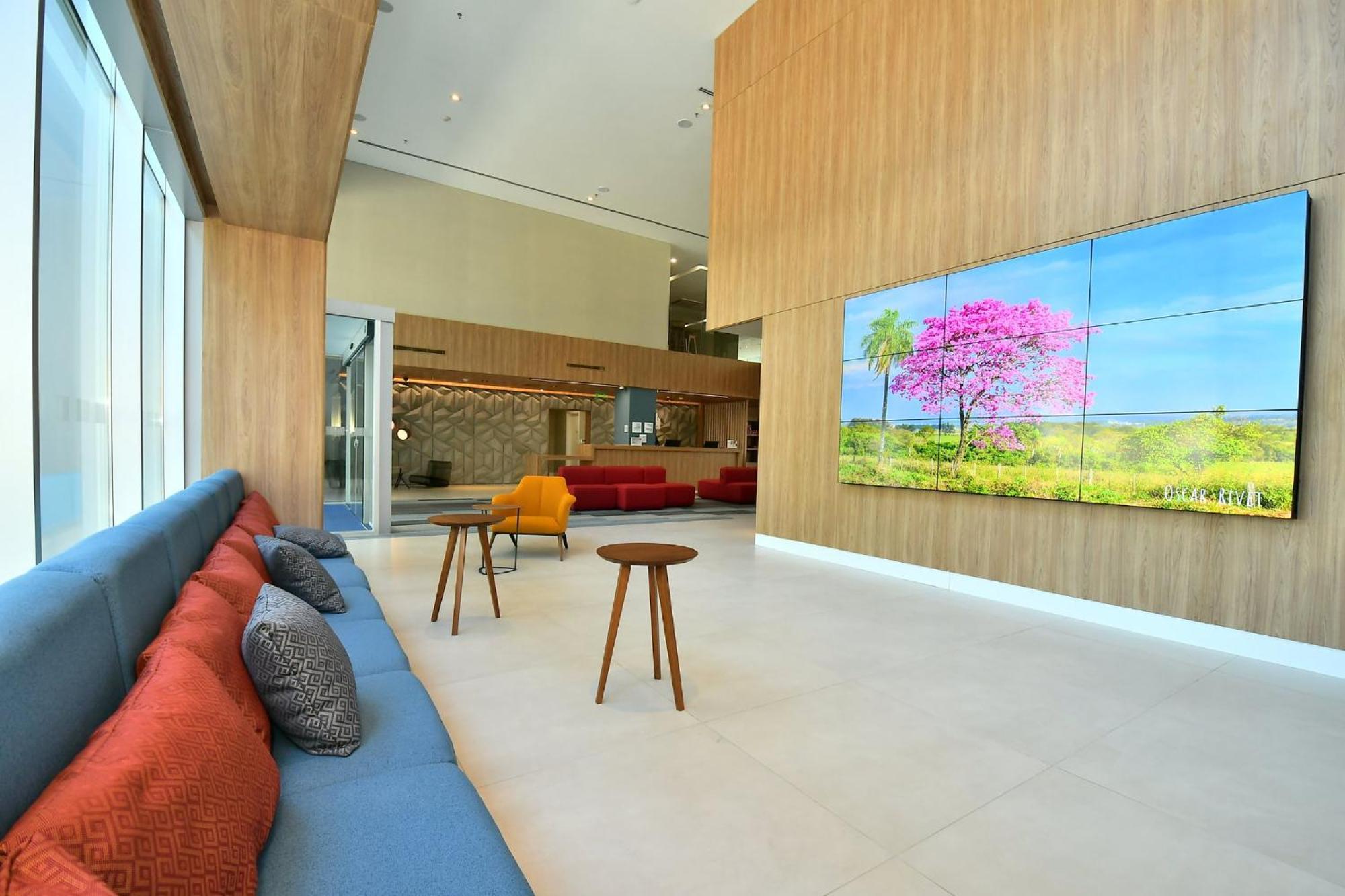 Holiday Inn Express Asuncion Aviadores By Ihg Exterior photo