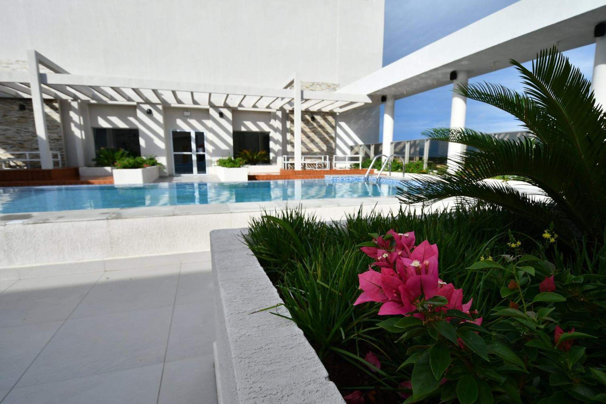 Holiday Inn Express Asuncion Aviadores By Ihg Exterior photo