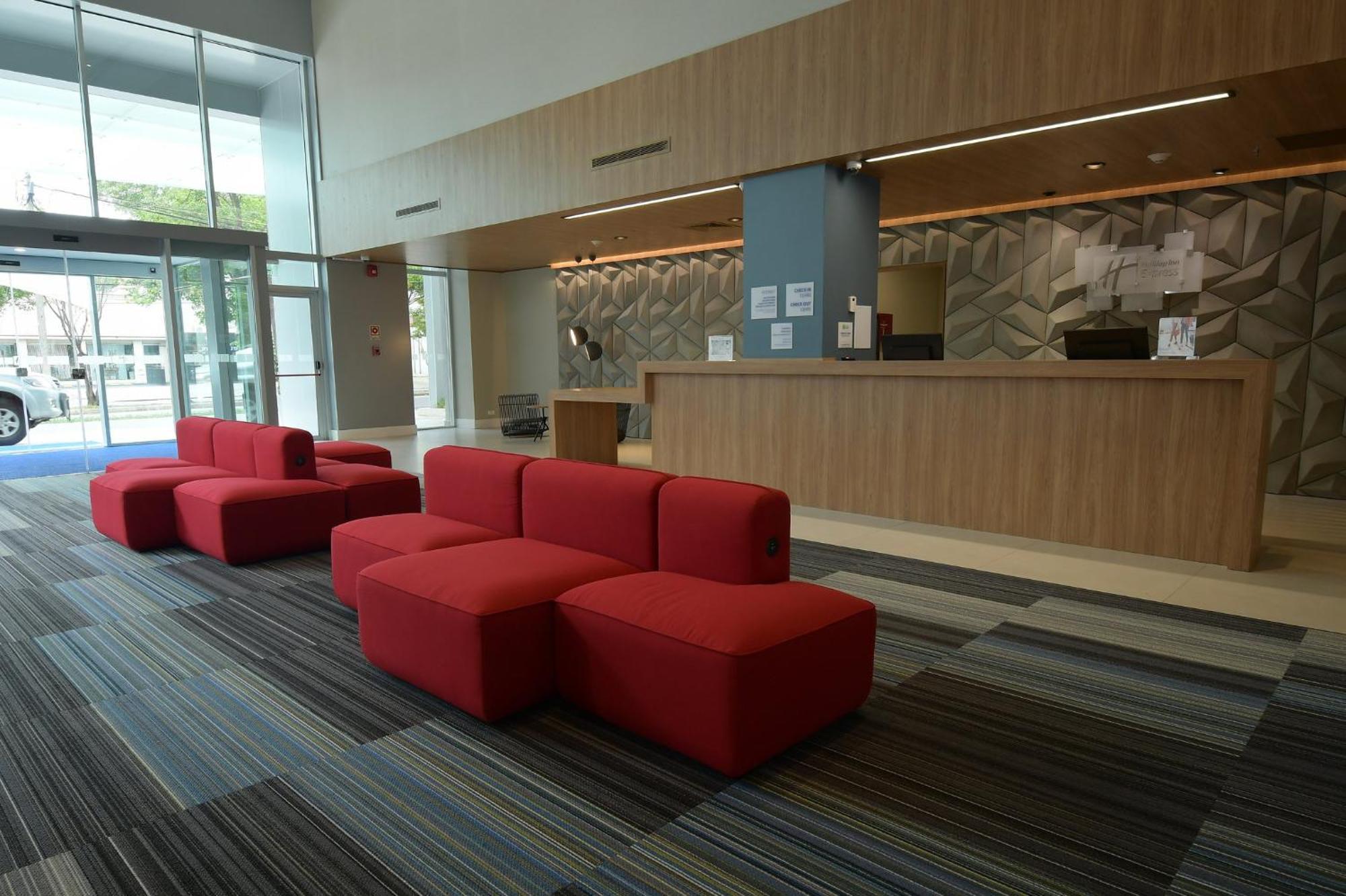 Holiday Inn Express Asuncion Aviadores By Ihg Exterior photo