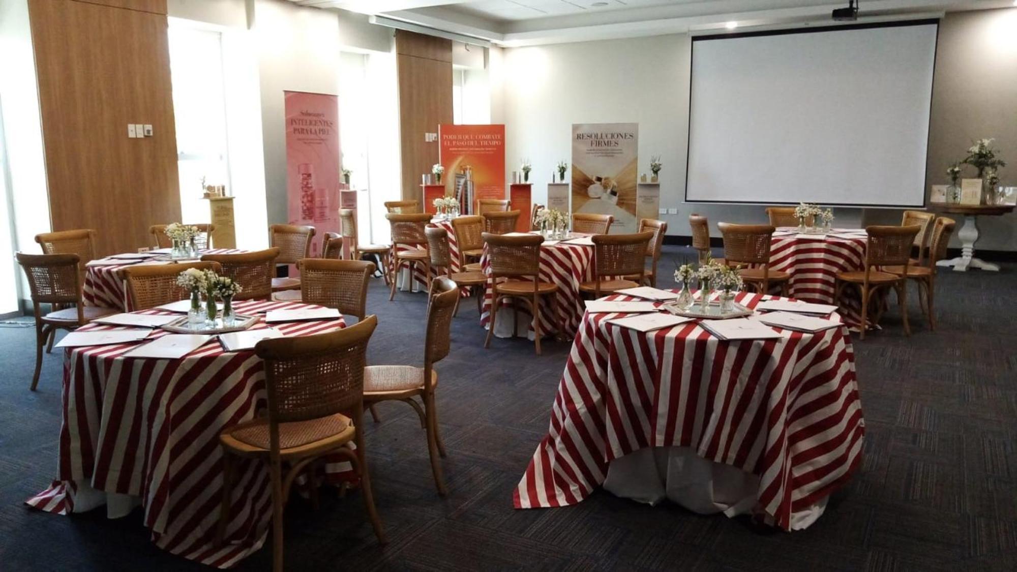 Holiday Inn Express Asuncion Aviadores By Ihg Exterior photo